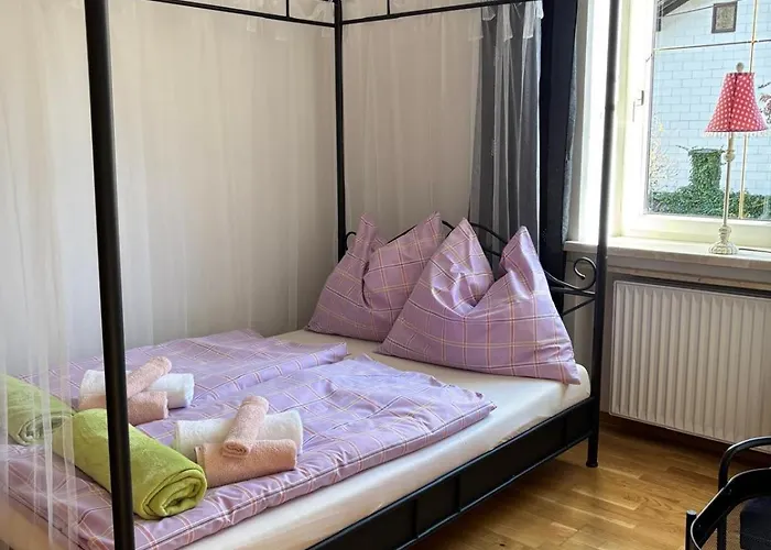 Apartamento Hakuna Matata Mit Gartenanteil Und Bademoeglichkeit Im Fluss