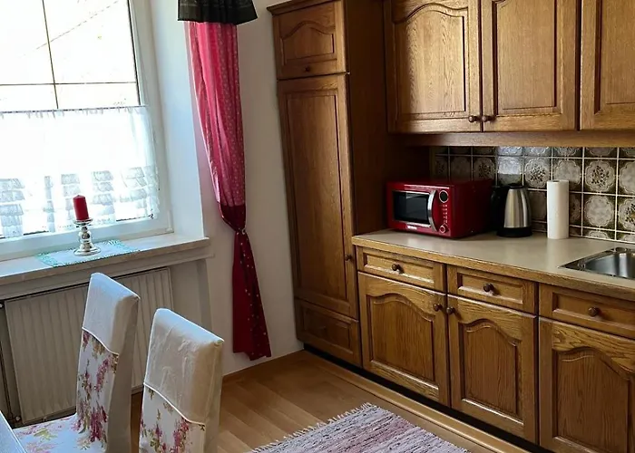 Apartamento Hakuna Matata Mit Gartenanteil Und Bademoeglichkeit Im Fluss