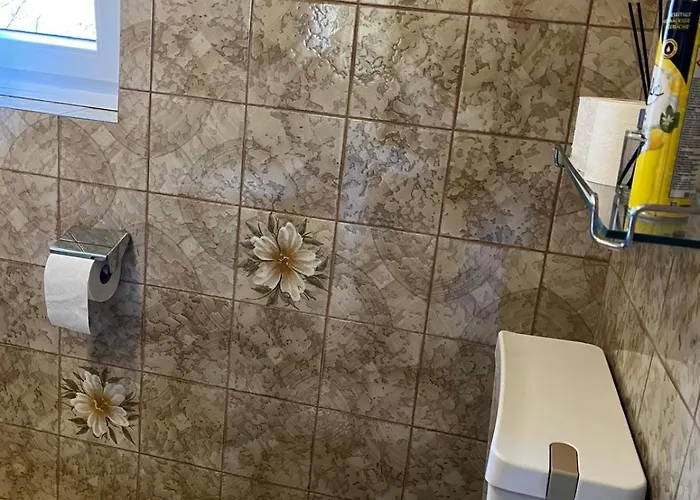 Apartamento Hakuna Matata Mit Gartenanteil Und Bademoeglichkeit Im Fluss